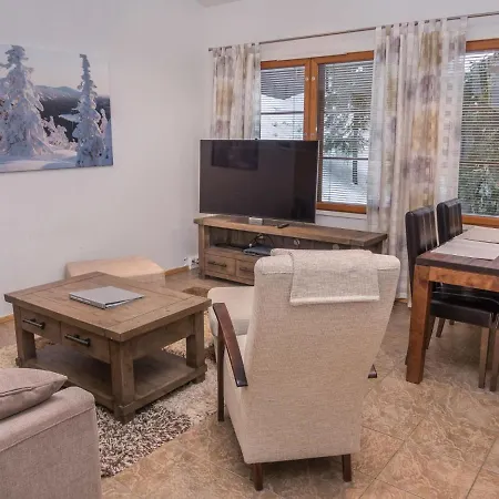 Holiday Karhunvartijan Linna B15 *